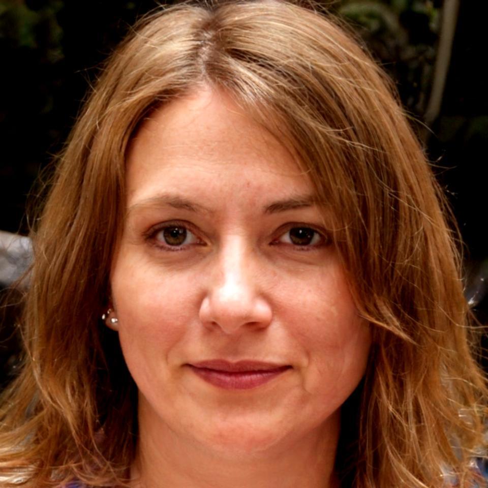 Elena Constantinescu
